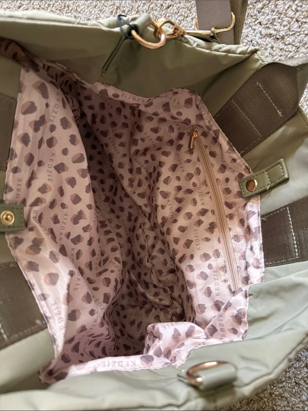 Adorable and versatile Tan Quilted KEDZIE Tote Bag 💼✨